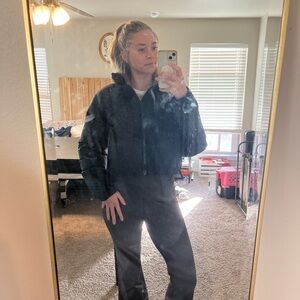 Aritzia The Mega Puff™ Cropped Jacket – Black – S– Like New